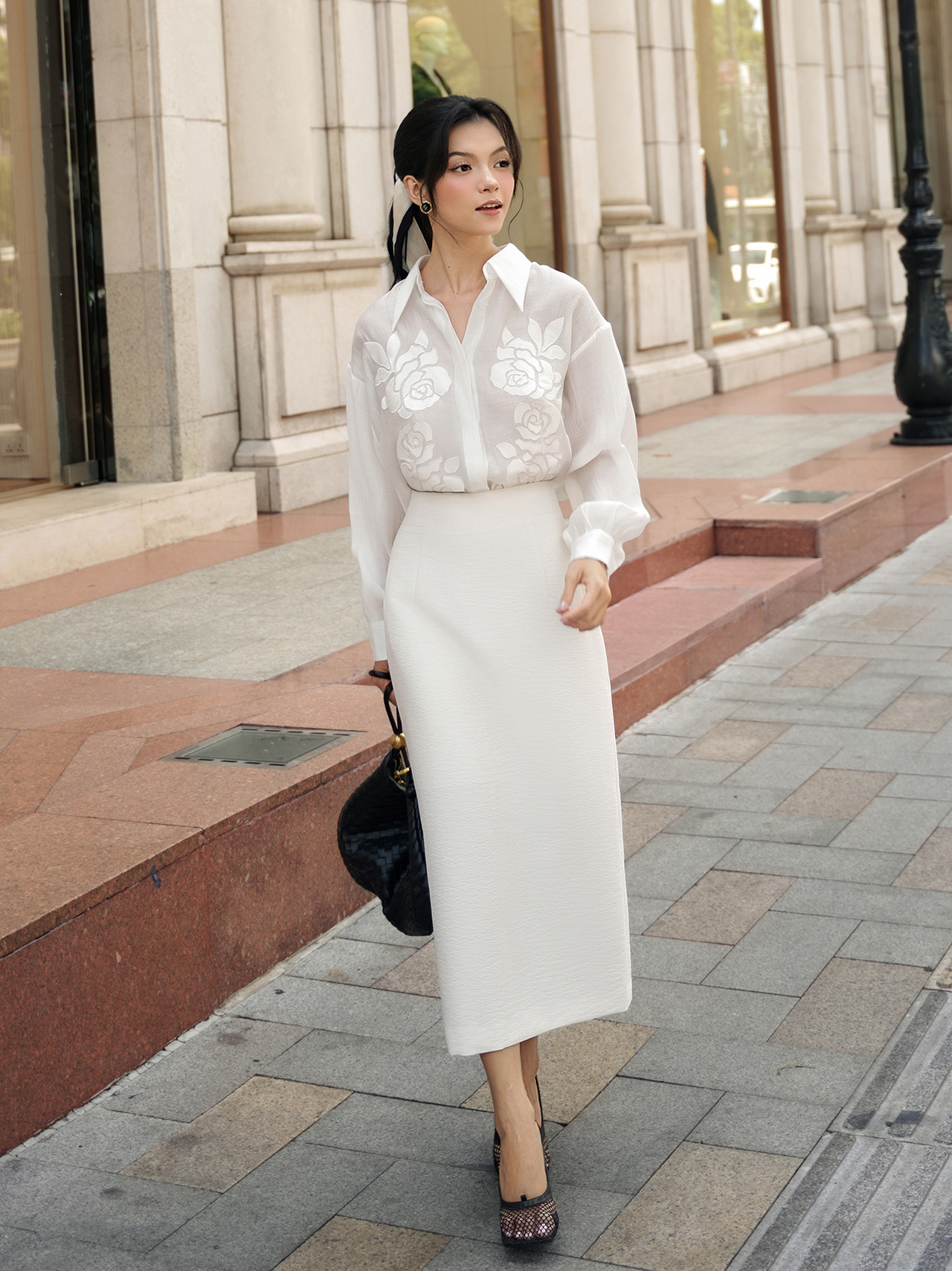 ELEGANT WHITE
